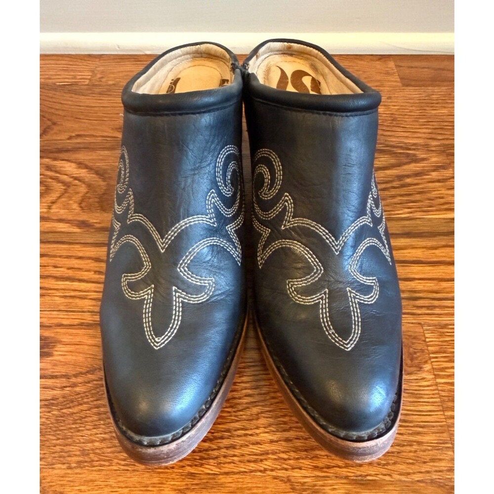 Spirit by Lucchese Women's Black Embroidered Mules Size 8 Western Leather - Picture 9 of 14